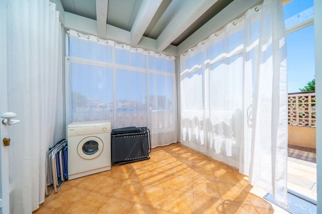 Pareado de 2 habitaciones en La Marina, Elche / Elx en venta con piscina garaje - 175.000 € (Ref: 10106467)
