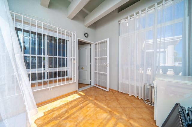 Pareado de 2 habitaciones en La Marina, Elche / Elx en venta con piscina garaje - 175.000 € (Ref: 10106467)