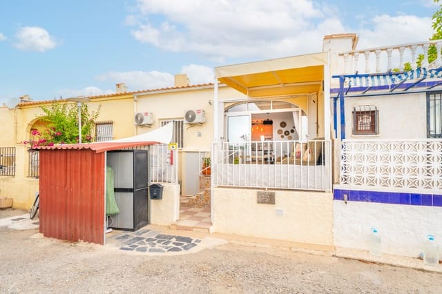 2 sovrum Radhus till salu i La Marina, Elche / Elx med pool - 120 000 € (Ref: 10120899)