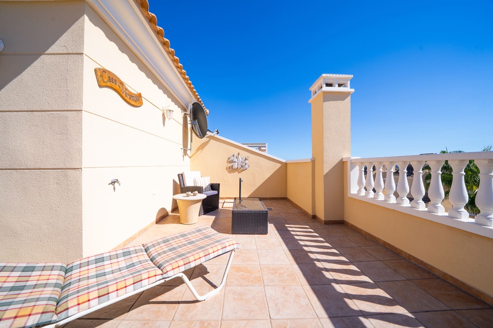 Chalet de 3 habitaciones en La Marina en venta con piscina - 344.995 € (Ref: 10155876)