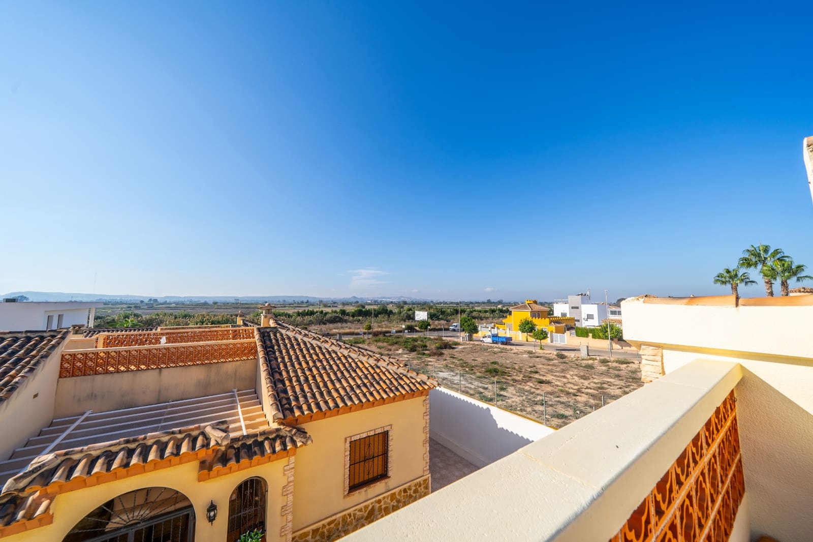 Chalet de 4 habitaciones en La Marina en venta con piscina - 449.500 € (Ref: 10156796)