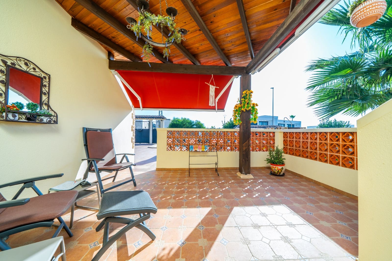 Chalet de 4 habitaciones en La Marina en venta con piscina - 449.500 € (Ref: 10156796)