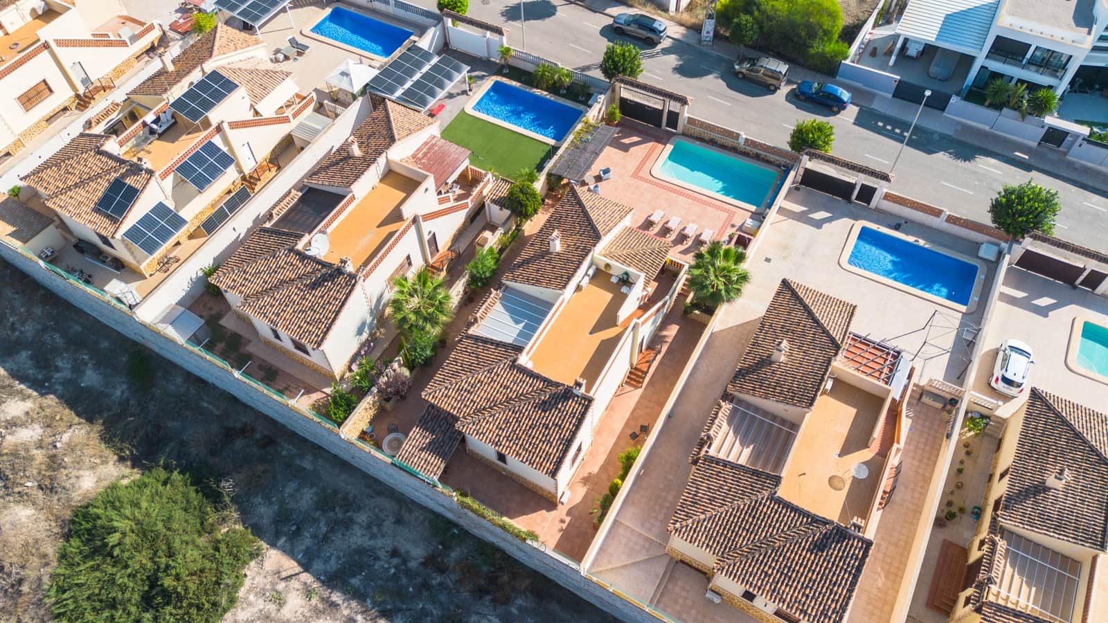 Chalet de 4 habitaciones en La Marina en venta con piscina - 449.500 € (Ref: 10156796)