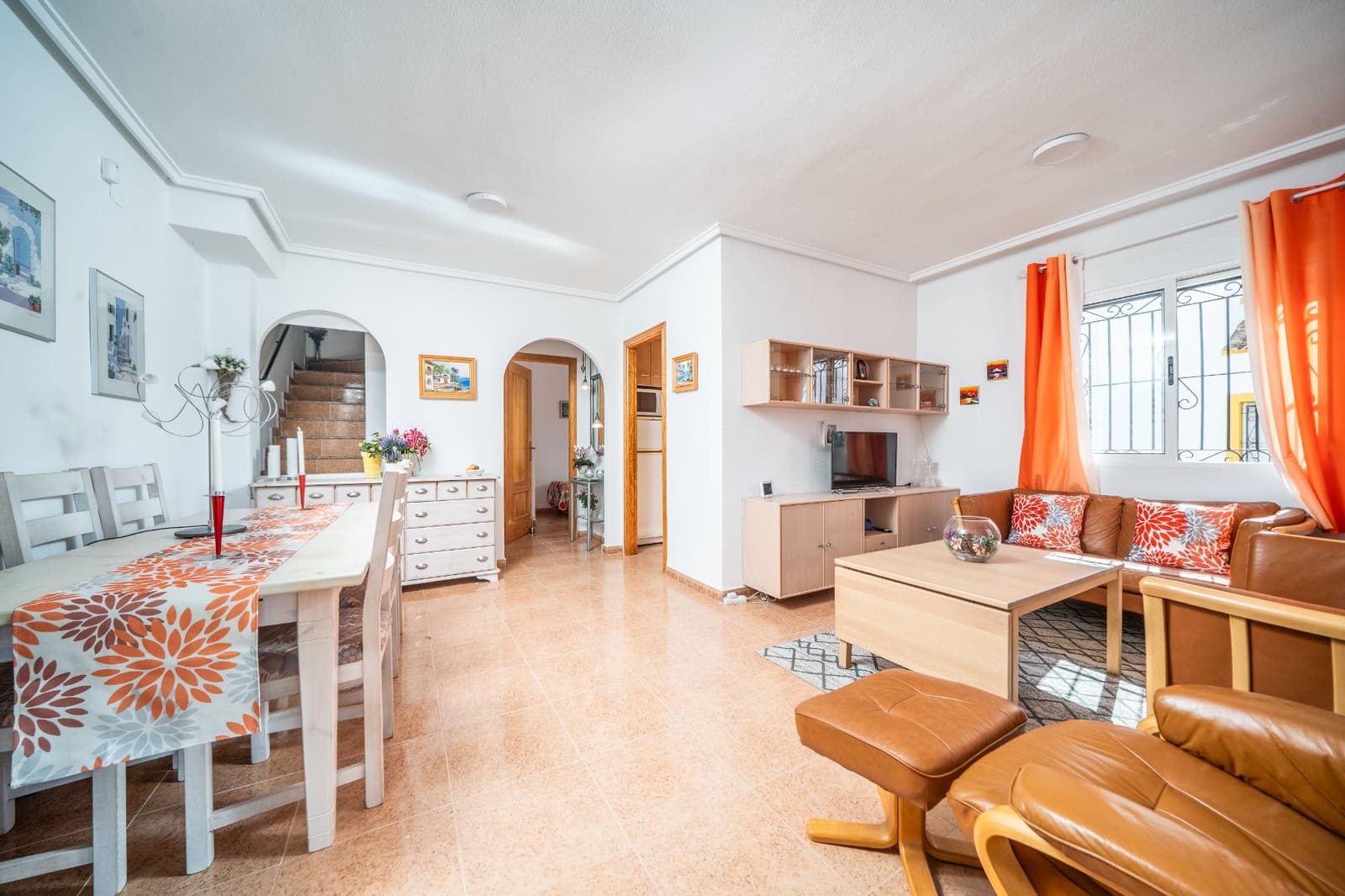 3 soveværelse Semi-Rækkehus til salg i La Marina med swimmingpool garage - € 199.950 (Ref: 10158335)