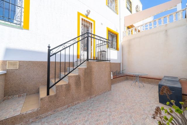 3 soveværelse Semi-Rækkehus til salg i La Marina, Elche / Elx med swimmingpool garage - € 199.950 (Ref: 10158335)