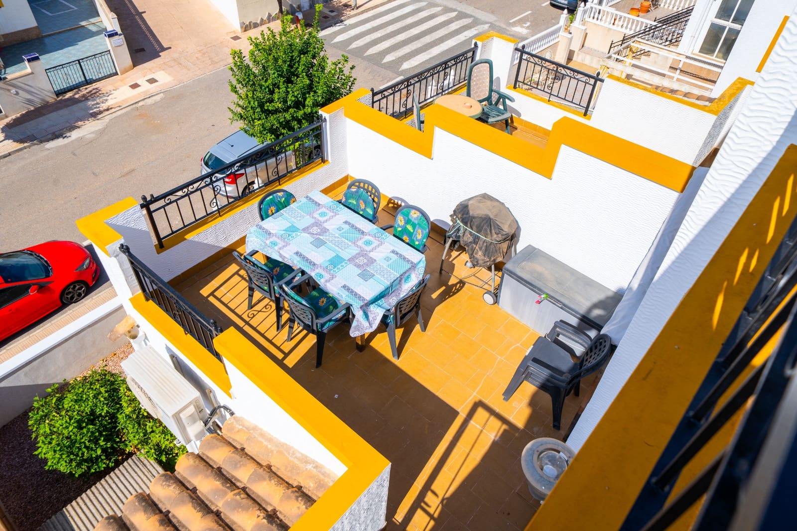 3 soveværelse Semi-Rækkehus til salg i La Marina med swimmingpool garage - € 199.950 (Ref: 10158335)