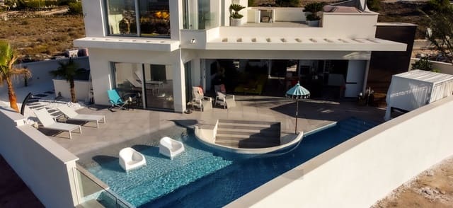 4 camera da letto Villa in vendita in Ciudad Quesada, Rojales con piscina - 656.000 € (Rif: 8782012)