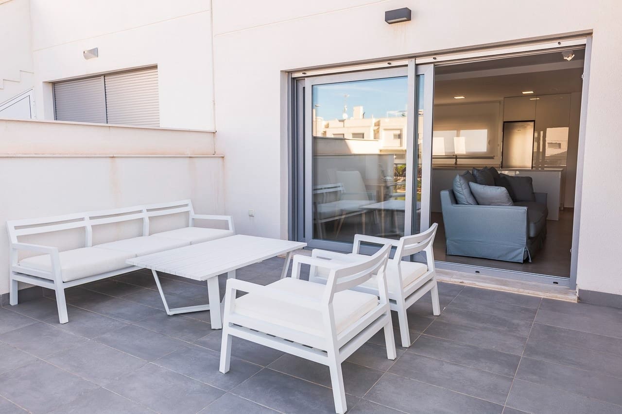 2 soverom Leilighet til salgs i Vistabella med svømmebasseng - € 239 900 (Ref: 8816400)