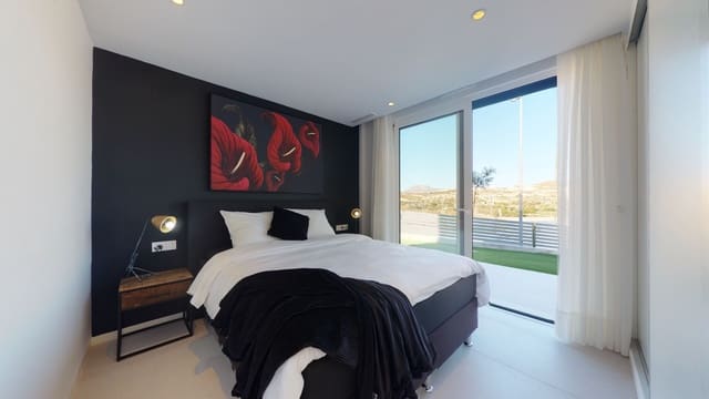 3 soveværelse Villa til salg i Alicante by med swimmingpool - € 450.000 (Ref: 8820531)