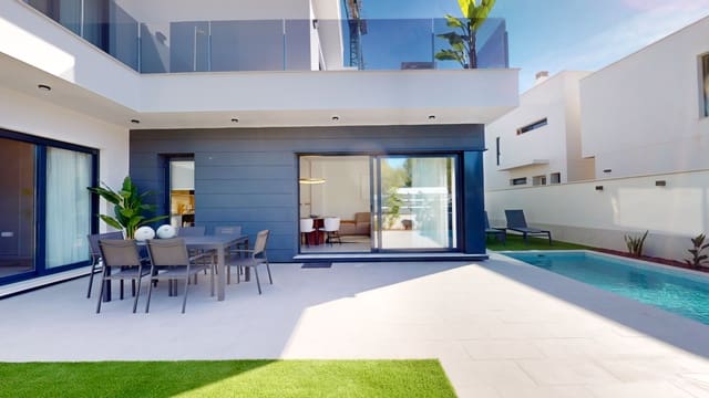 Chalet de 3 habitaciones en Los Alcázares en venta con piscina - 399.000 € (Ref: 8861918)