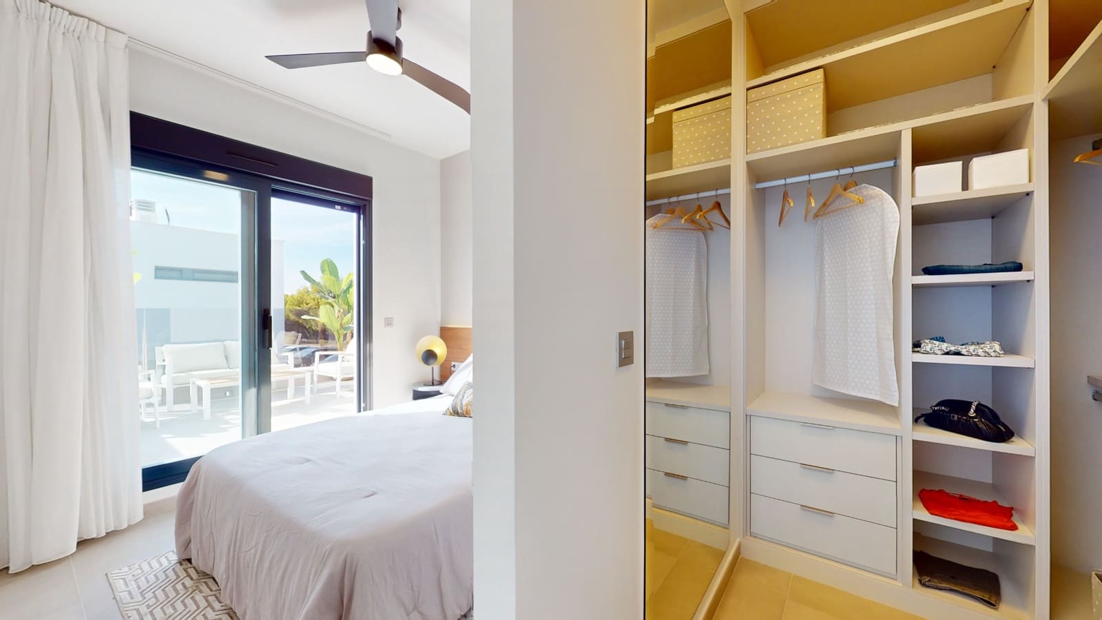 Chalet de 3 habitaciones en Los Alcázares en venta con piscina - 399.000 € (Ref: 8861918)