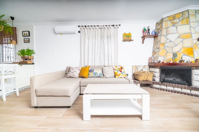 4 makuuhuone Huvila myytävänä paikassa San Fulgencio mukana uima-altaan - 599 000 € (Ref: 8861922)