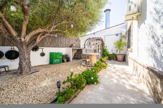 4 makuuhuone Huvila myytävänä paikassa San Fulgencio mukana uima-altaan - 599 000 € (Ref: 8861922)