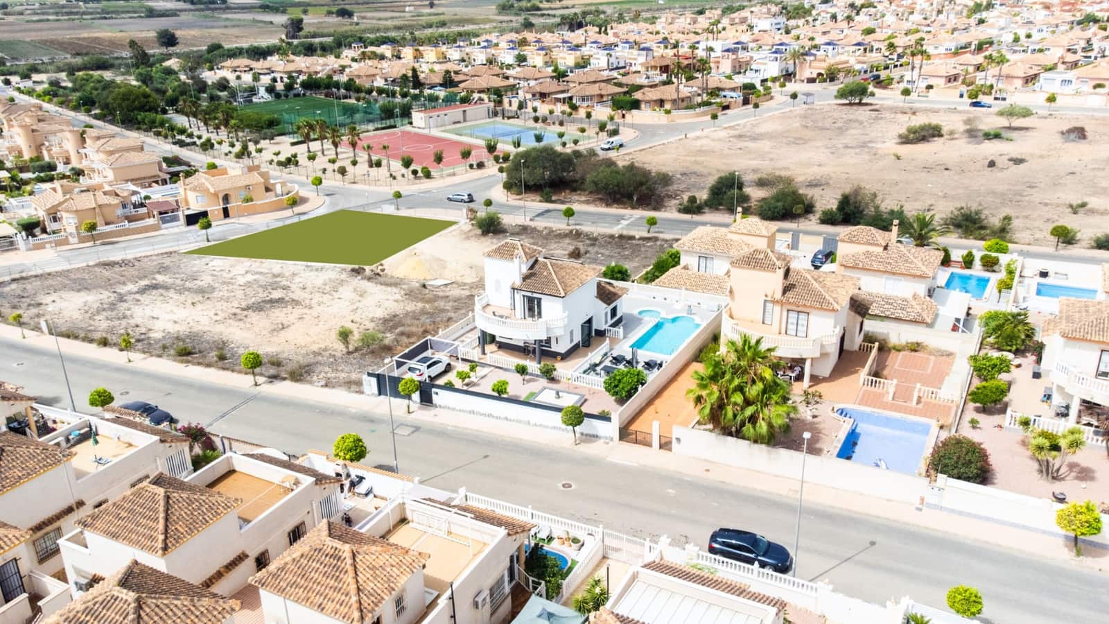 3 Zimmer Villa zu verkaufen in La Marina mit Pool - 677.000 € (Ref: 8861956)