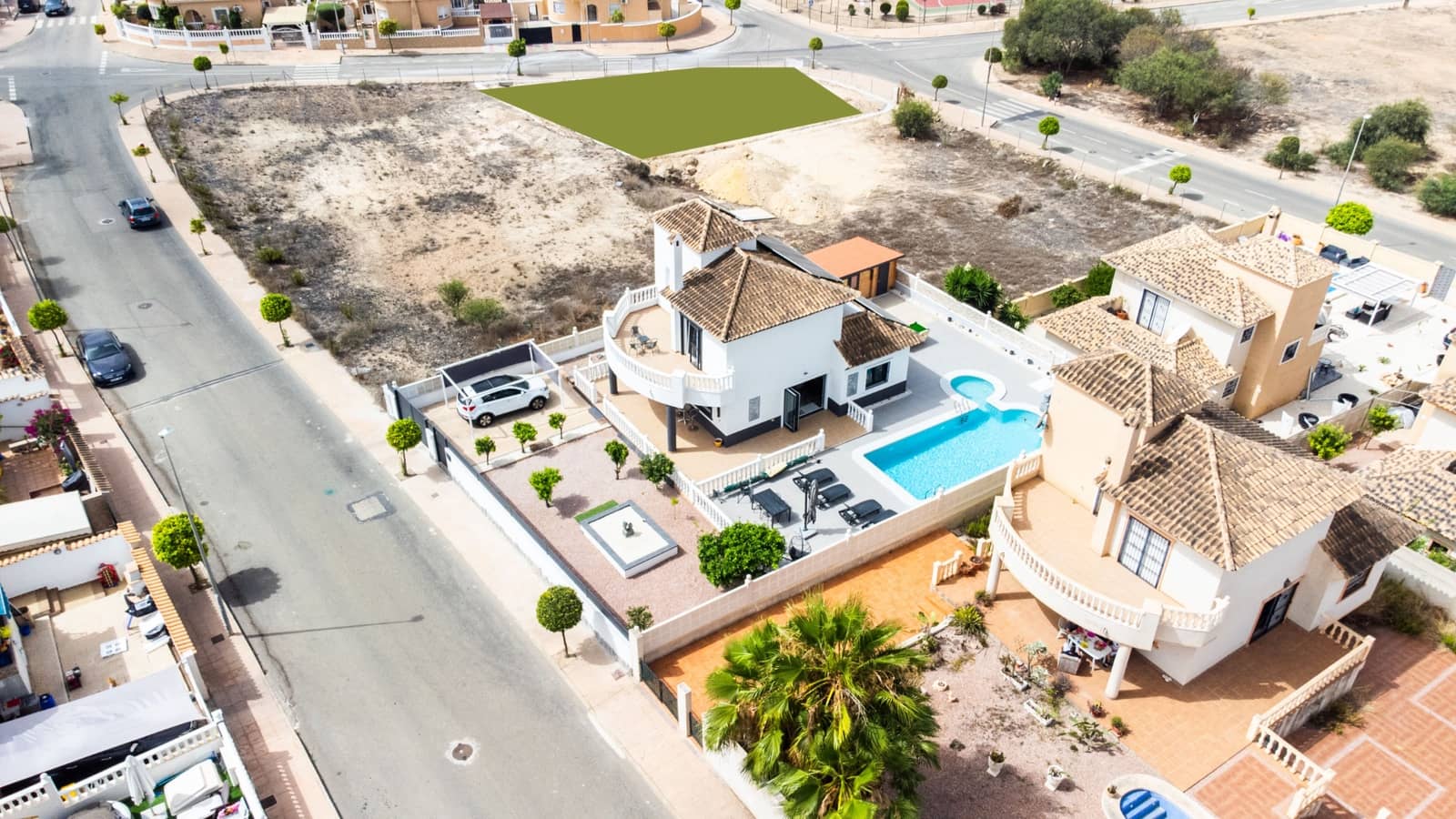 3 Zimmer Villa zu verkaufen in La Marina mit Pool - 677.000 € (Ref: 8861956)