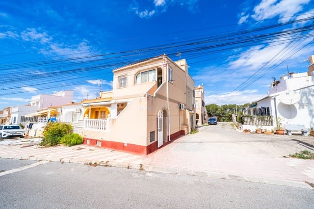 3 soveværelse Rækkehus til salg i La Marina, Elche / Elx med swimmingpool - € 129.000 (Ref: 8944817)