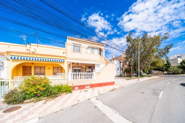 3 soveværelse Rækkehus til salg i La Marina, Elche / Elx med swimmingpool - € 129.000 (Ref: 8944817)