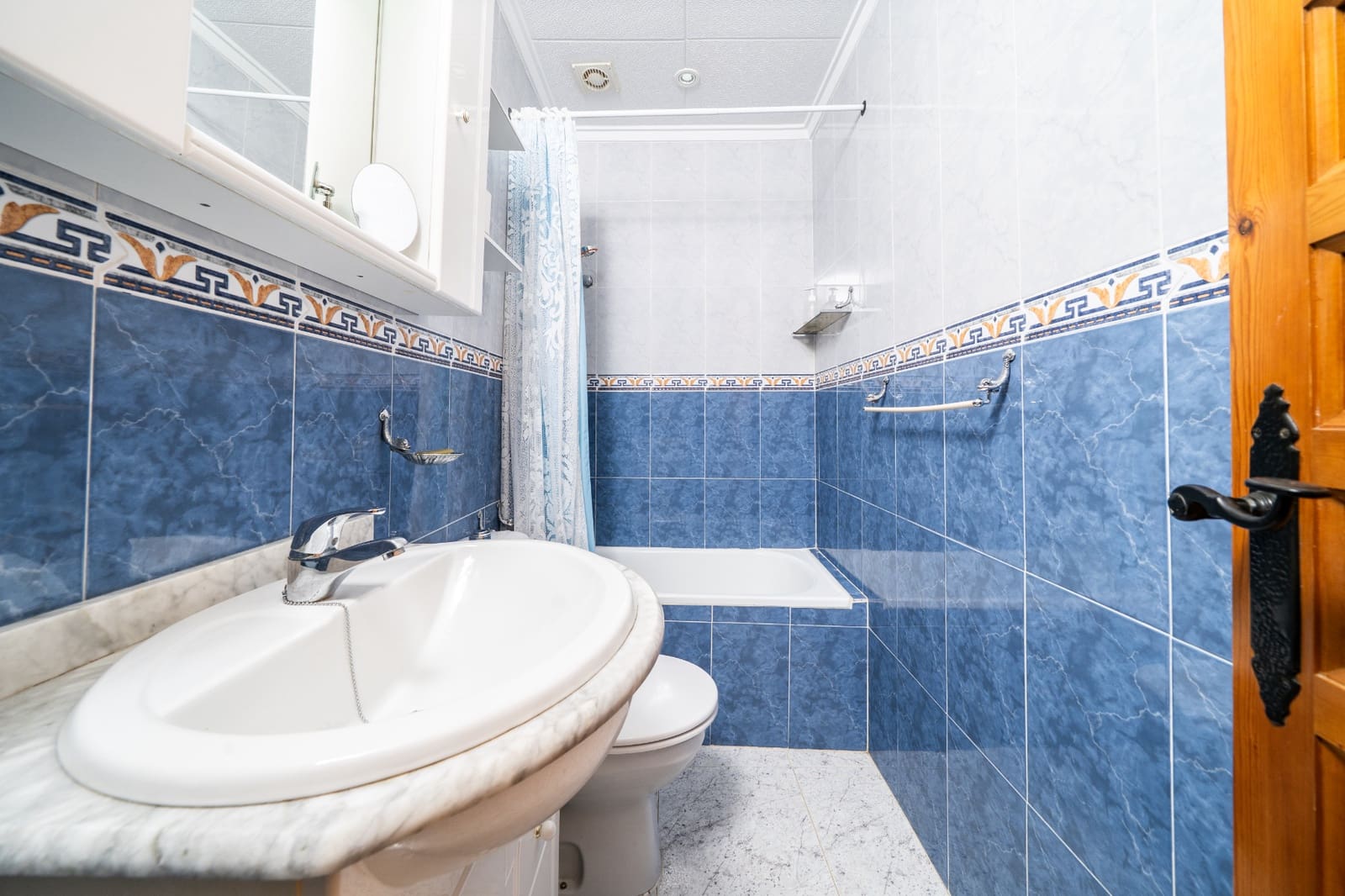 3 soveværelse Rækkehus til salg i La Marina med swimmingpool - € 125.000 (Ref: 8944817)