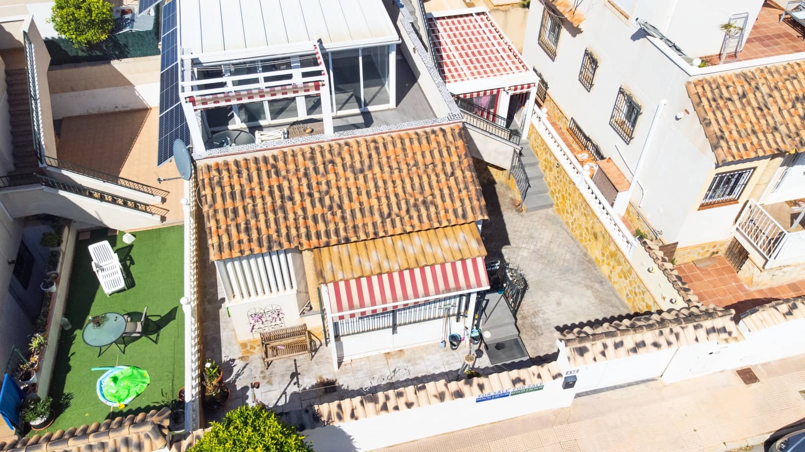 3 bedroom Villa for sale in La Marina with pool - € 215,000 (Ref: 8953752)