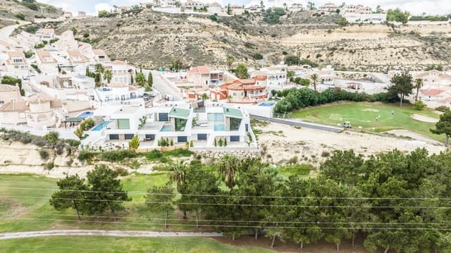Grunde uden byggetilladelser til salg i Ciudad Quesada, Rojales - € 390.000 (Ref: 9015920)