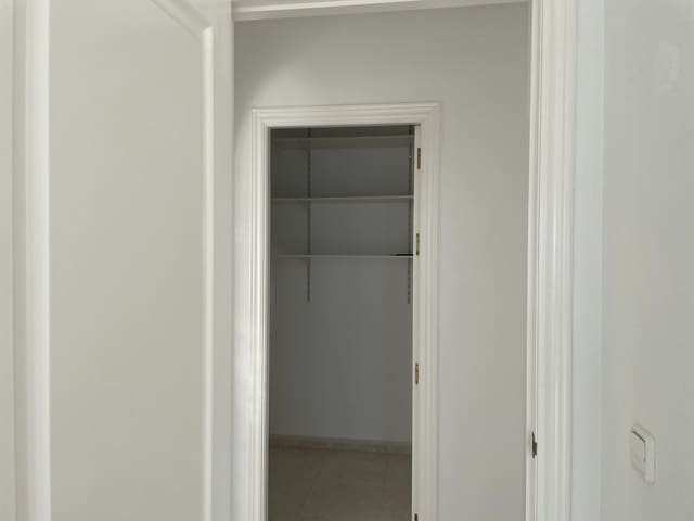 2 Zimmer Apartment zu verkaufen in Alicante / Alacant Stadt mit Pool - 212.350 € (Ref: 9022231)