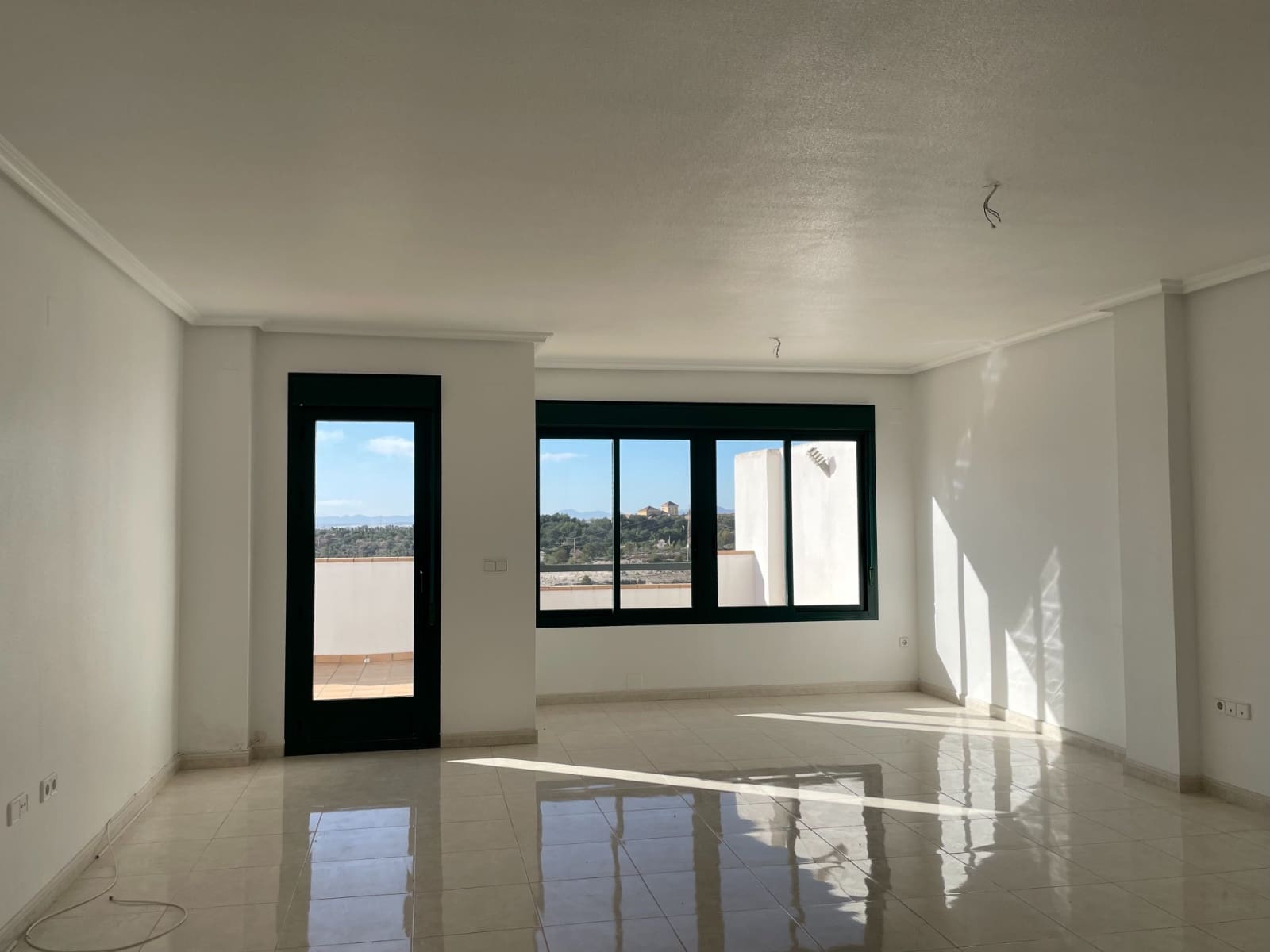 2 bedroom Apartment for sale in Alicante / Alacant city with pool - € 212,350 (Ref: 9022231)