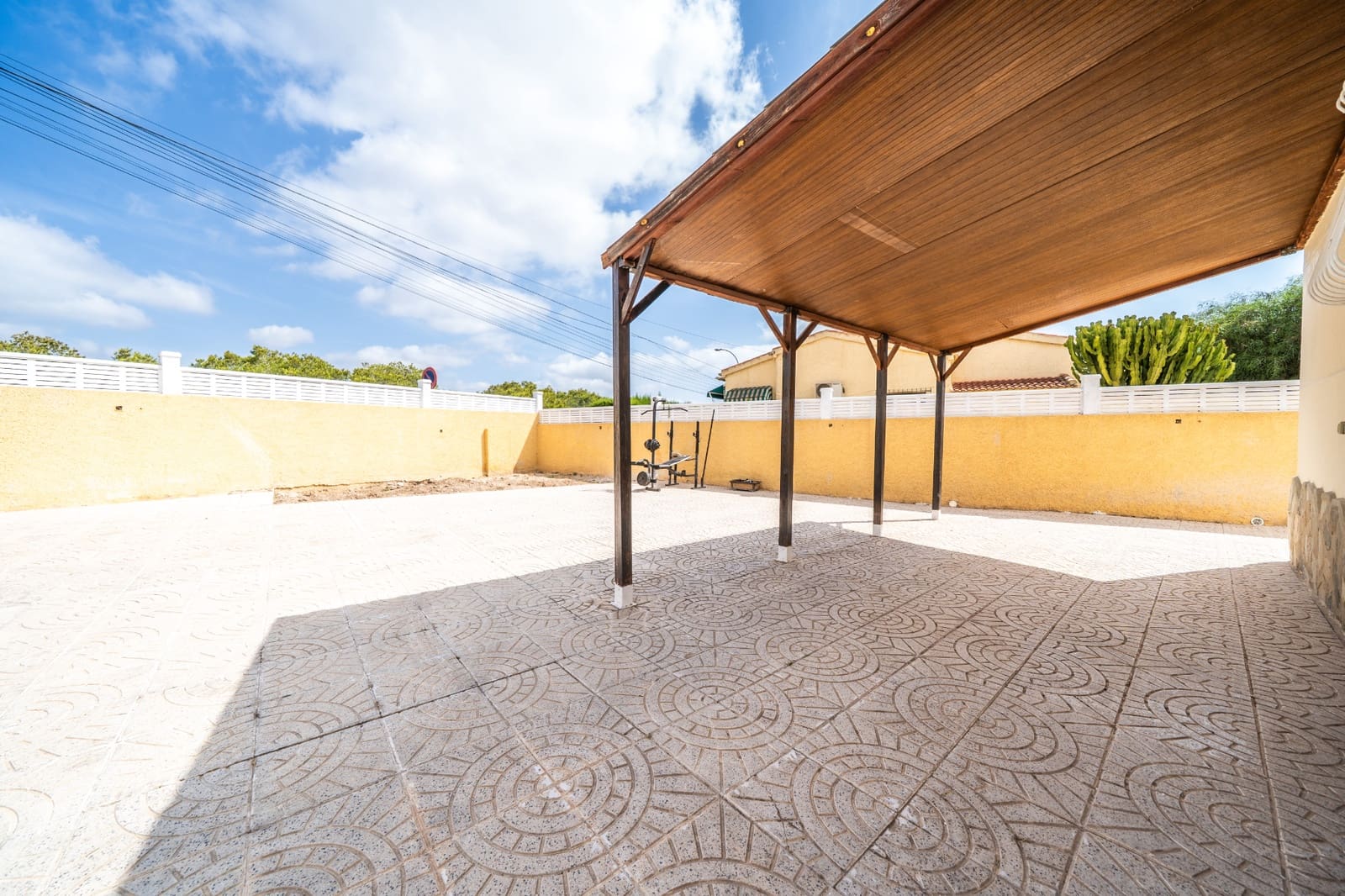 3 bedroom Villa for sale in La Marina with pool - € 299,000 (Ref: 9138602)