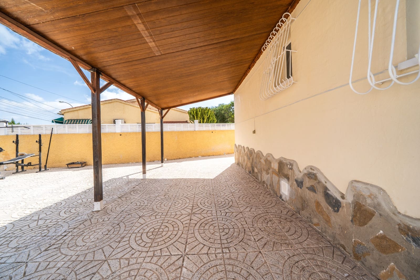 3 bedroom Villa for sale in La Marina with pool - € 299,000 (Ref: 9138602)