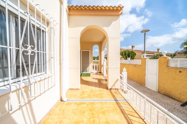 3 bedroom Villa for sale in La Marina, Elche / Elx with pool - € 299,000 (Ref: 9138602)