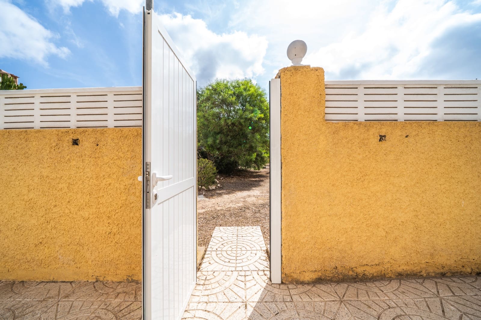 3 bedroom Villa for sale in La Marina with pool - € 299,000 (Ref: 9138602)