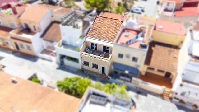 2 soveværelse Byhus til salg i La Marina, Elche / Elx - € 120.000 (Ref: 9158763)