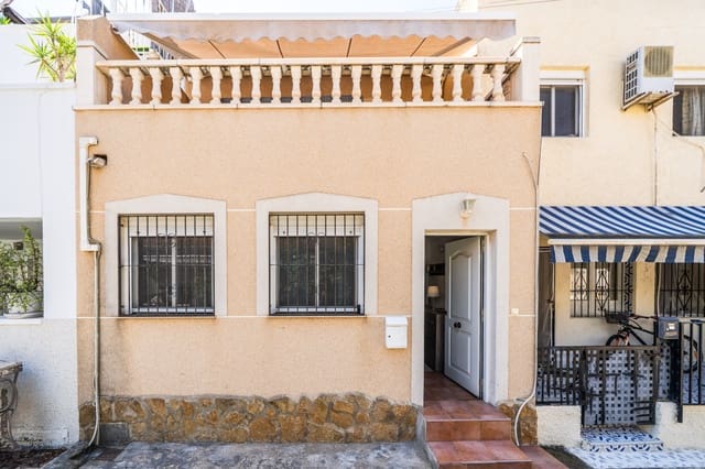 2 soveværelse Byhus til salg i La Marina, Elche / Elx - € 120.000 (Ref: 9158763)