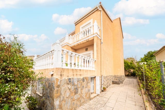 5 makuuhuone Huvila myytävänä paikassa La Marina, Elche / Elx mukana uima-altaan - 225 000 € (Ref: 9185828)