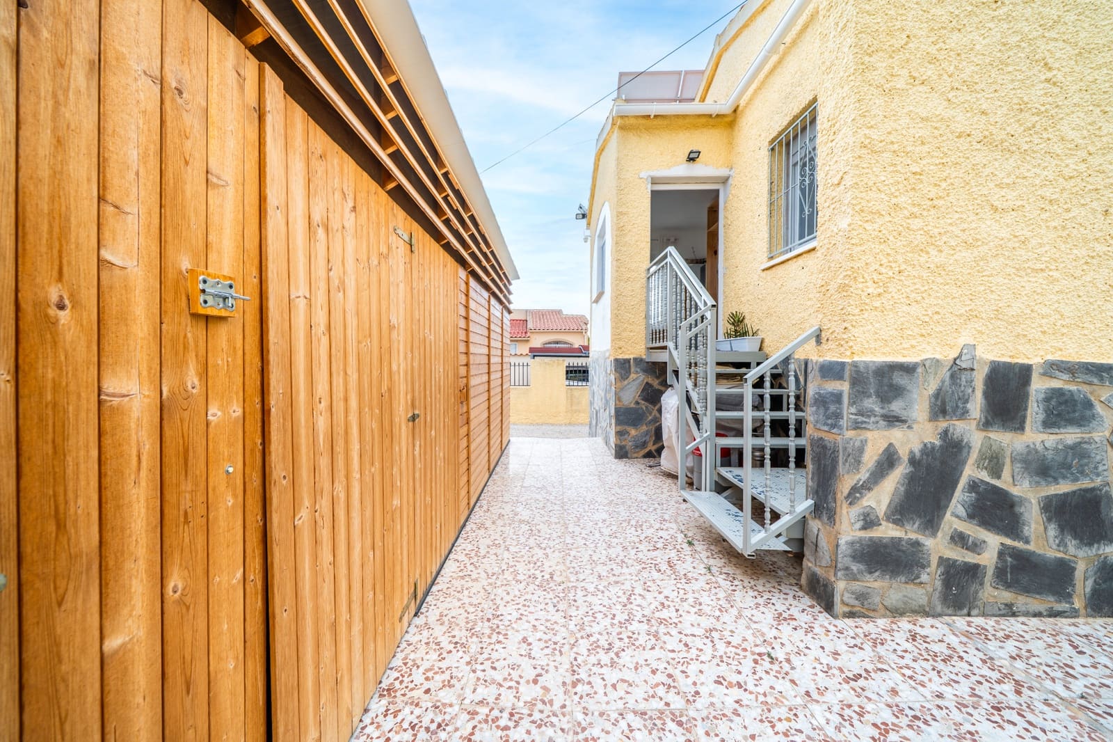 2 bedroom Villa for sale in La Marina with pool - € 184,000 (Ref: 9211092)