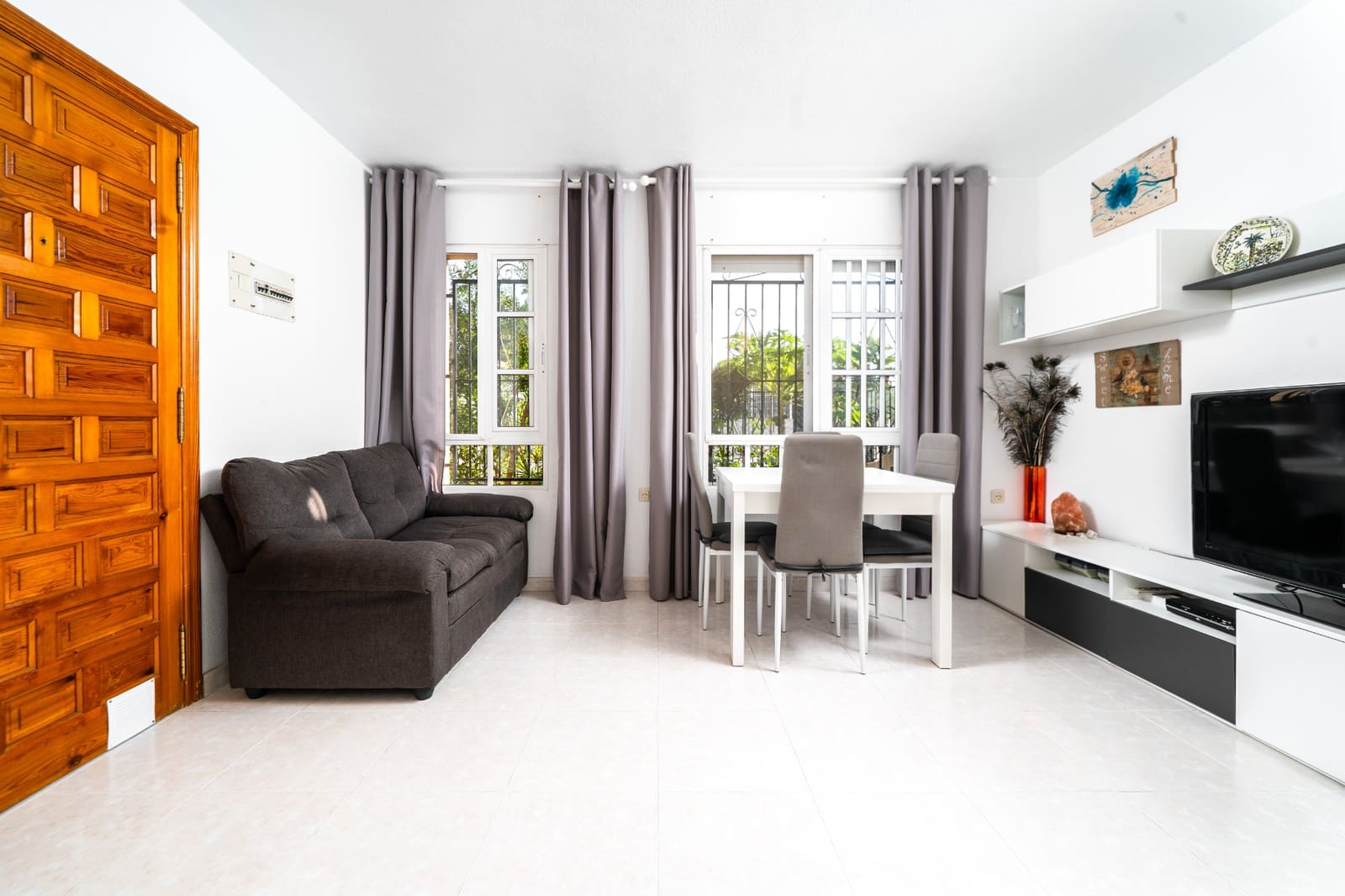 4 soverom Hus til salgs i La Marina med svømmebasseng - € 179 000 (Ref: 9289508)