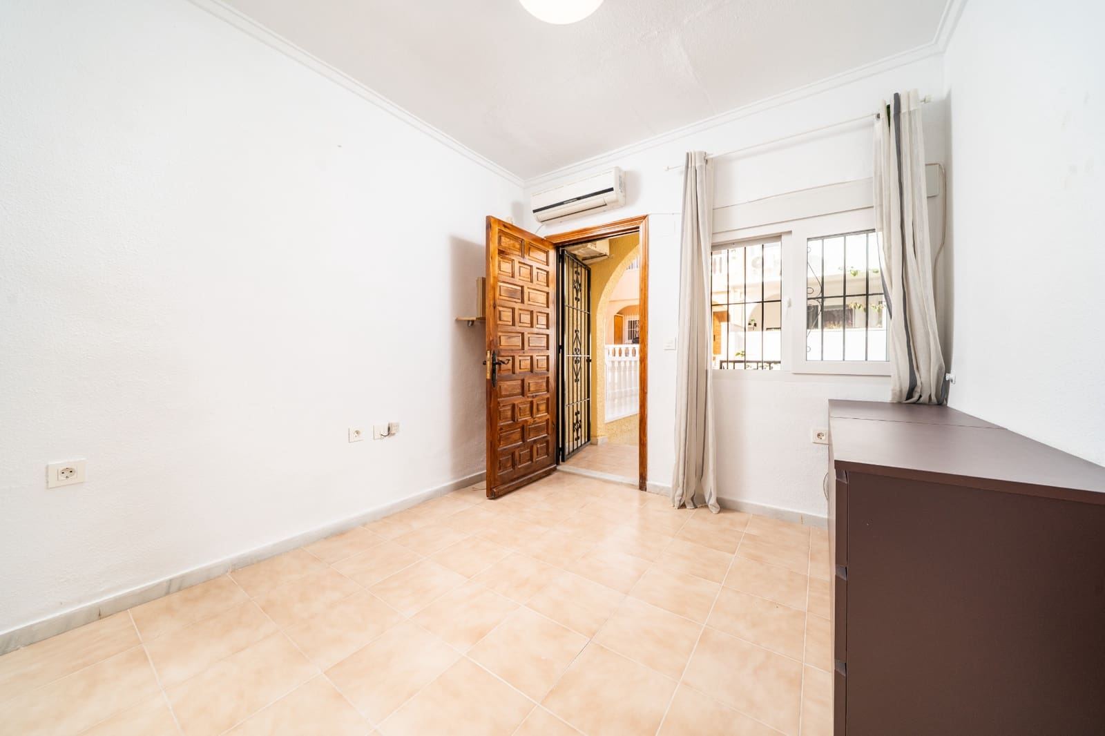 1 slaapkamer Huis te koop in La Marina met zwembad - € 87.500 (Ref: 9312046)