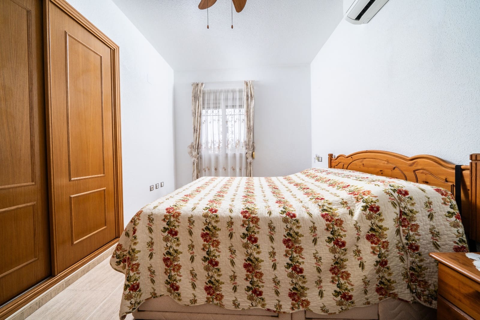 3 slaapkamer Villa te koop in La Marina met zwembad - € 420.000 (Ref: 9357768)