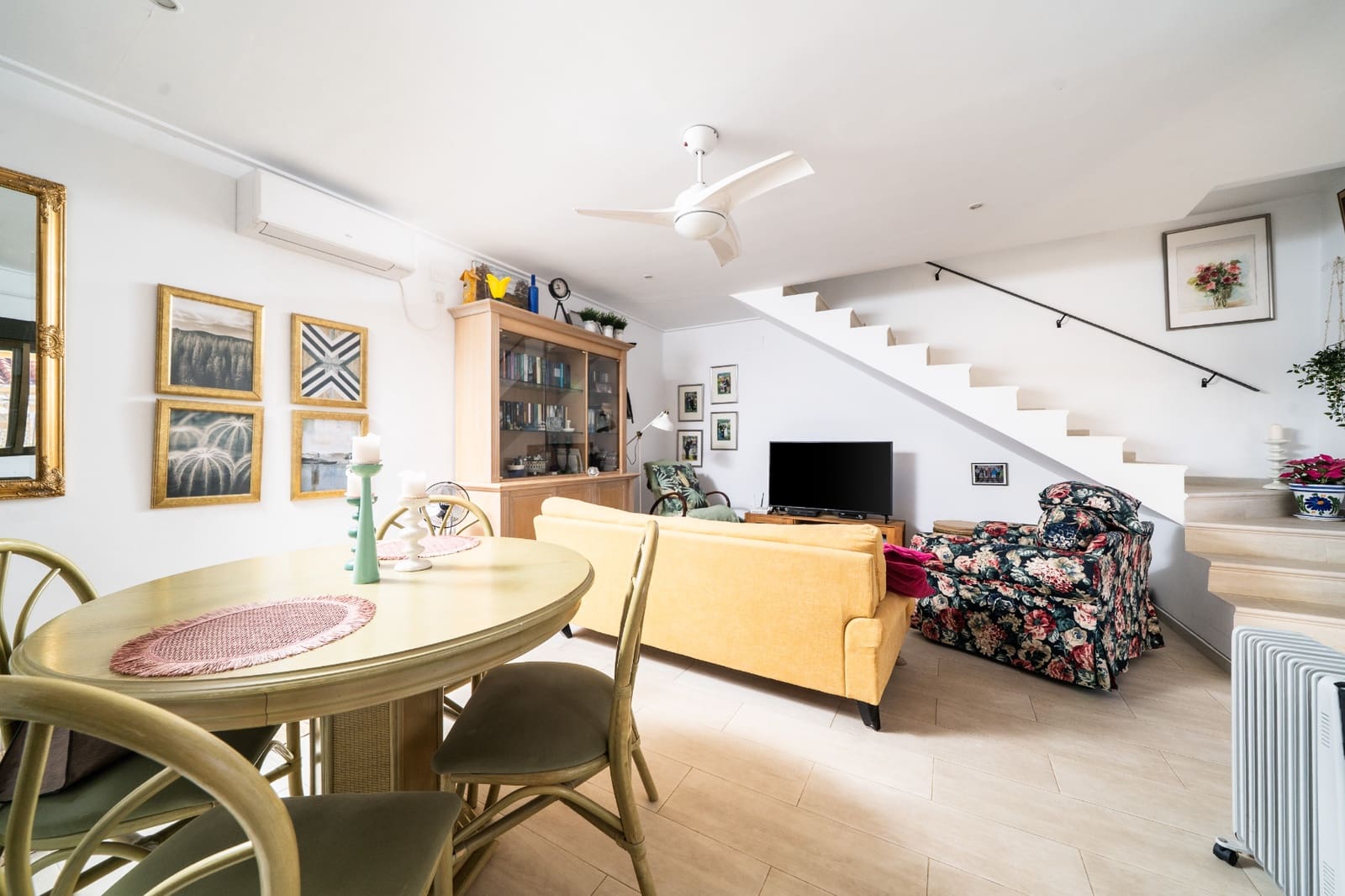 2 soveværelse Byhus til salg i La Marina med swimmingpool - € 149.000 (Ref: 9414607)