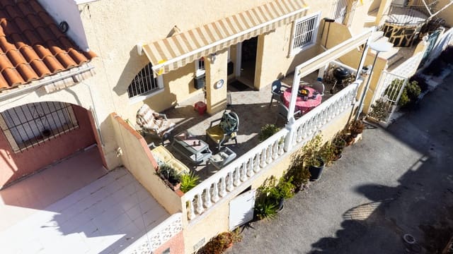 2 bedroom Townhouse for sale in La Marina, Elche / Elx with pool - € 149,000 (Ref: 9414607)