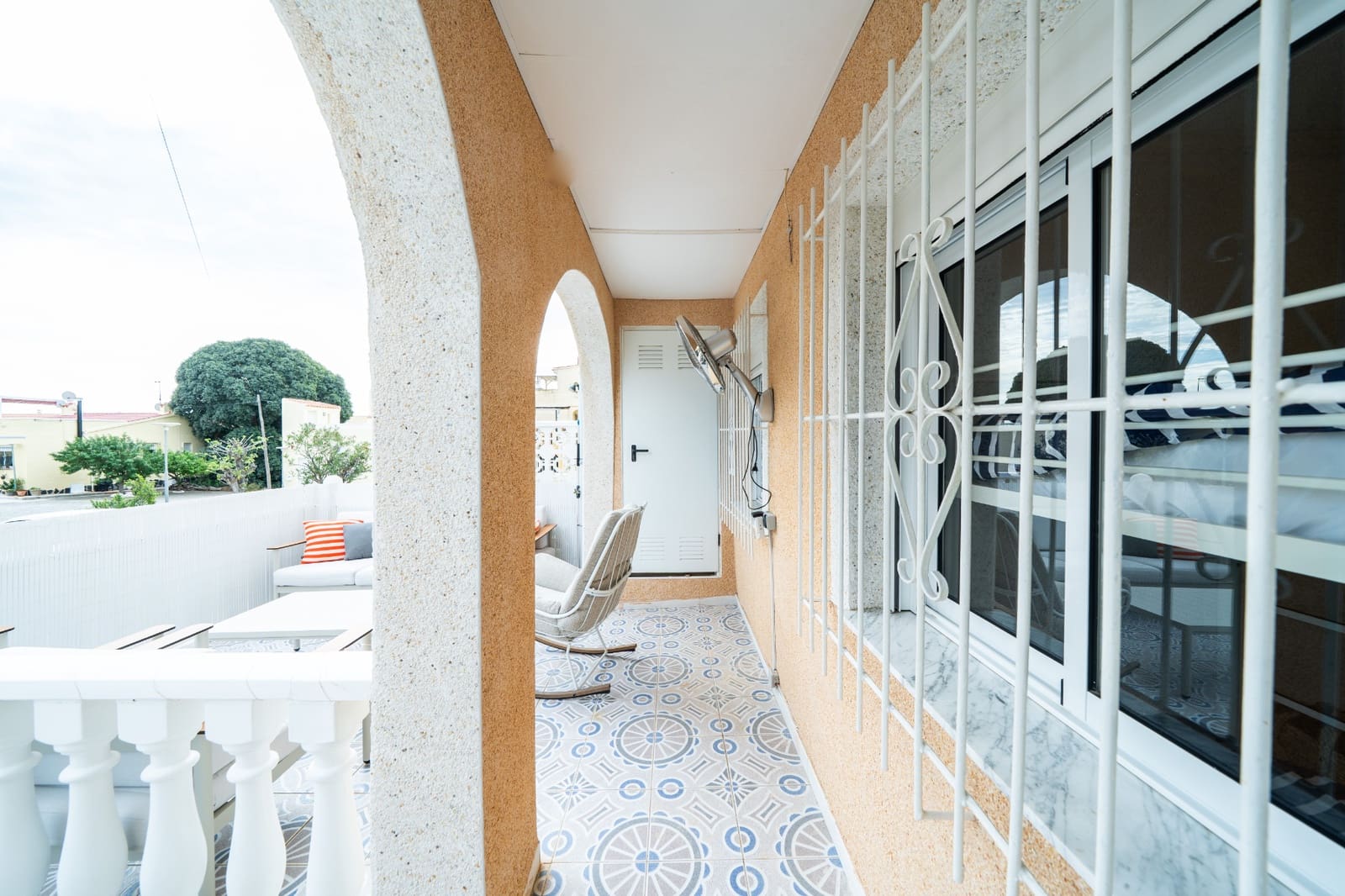 4 soveværelse Byhus til salg i La Marina med swimmingpool - € 165.000 (Ref: 9445434)