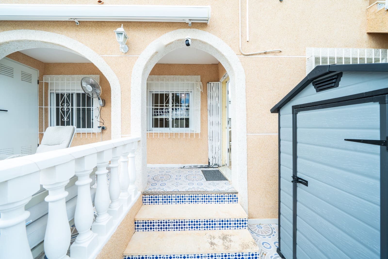 4 soveværelse Byhus til salg i La Marina med swimmingpool - € 165.000 (Ref: 9445434)