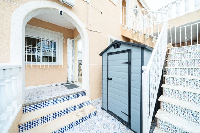 4 sovrum Hus till salu i La Marina, Elche / Elx med pool - 165 000 € (Ref: 9445434)