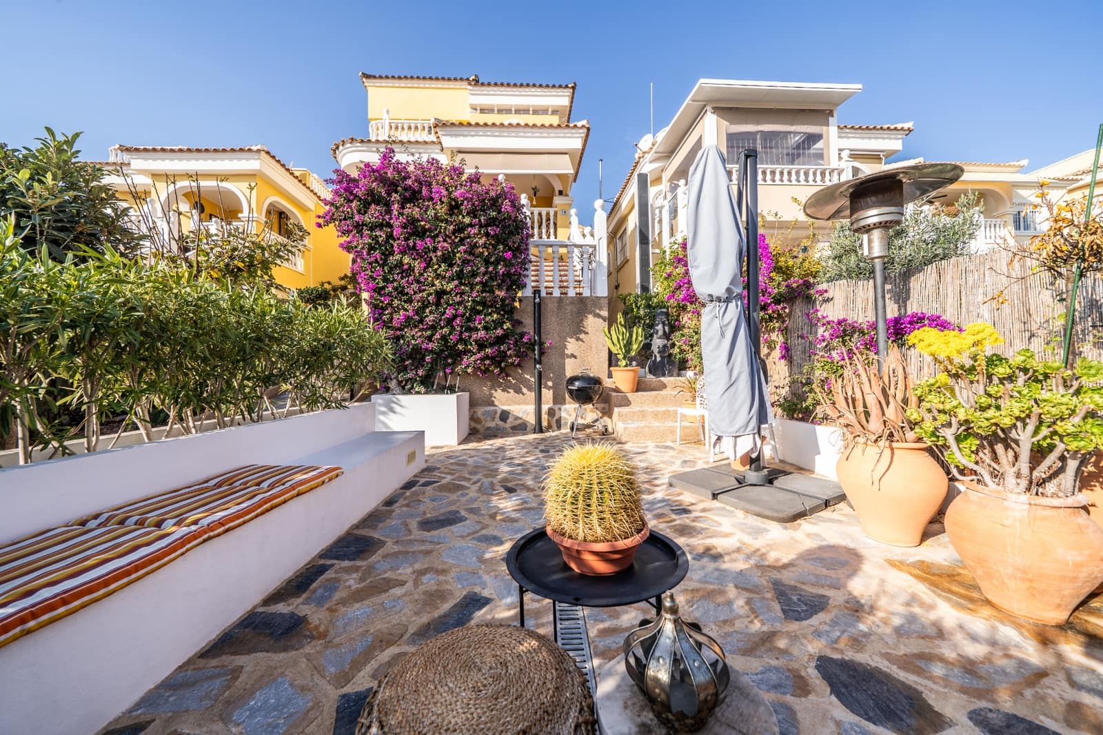 4 soveværelse Villa til salg i La Marina med swimmingpool - € 324.900 (Ref: 9451402)