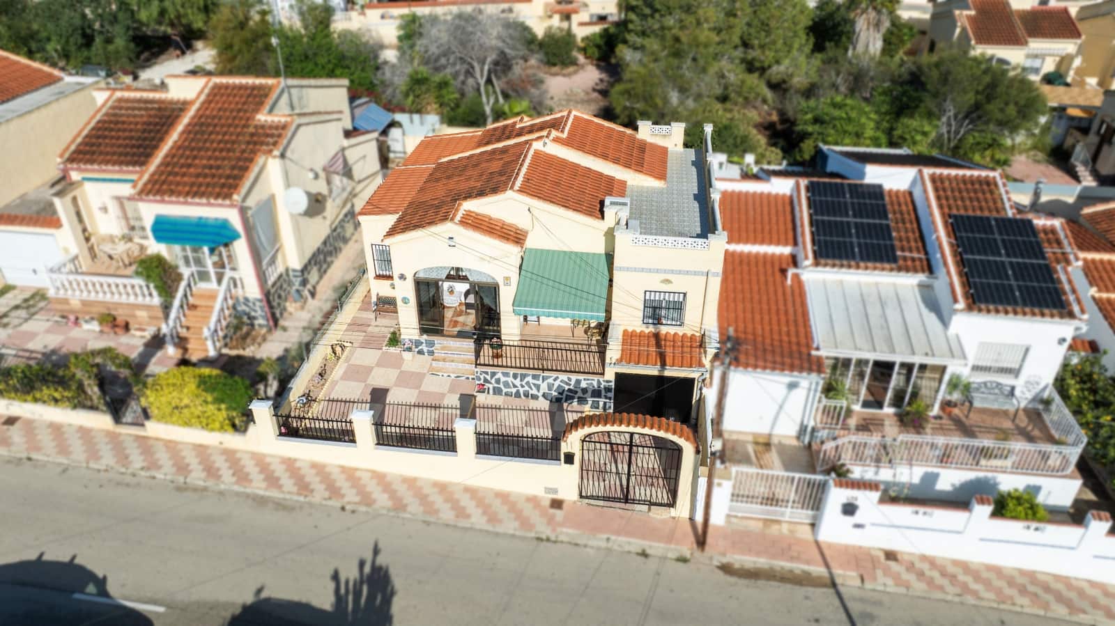 3 sovrum Villa till salu i La Marina med pool - 199 950 € (Ref: 9469996)