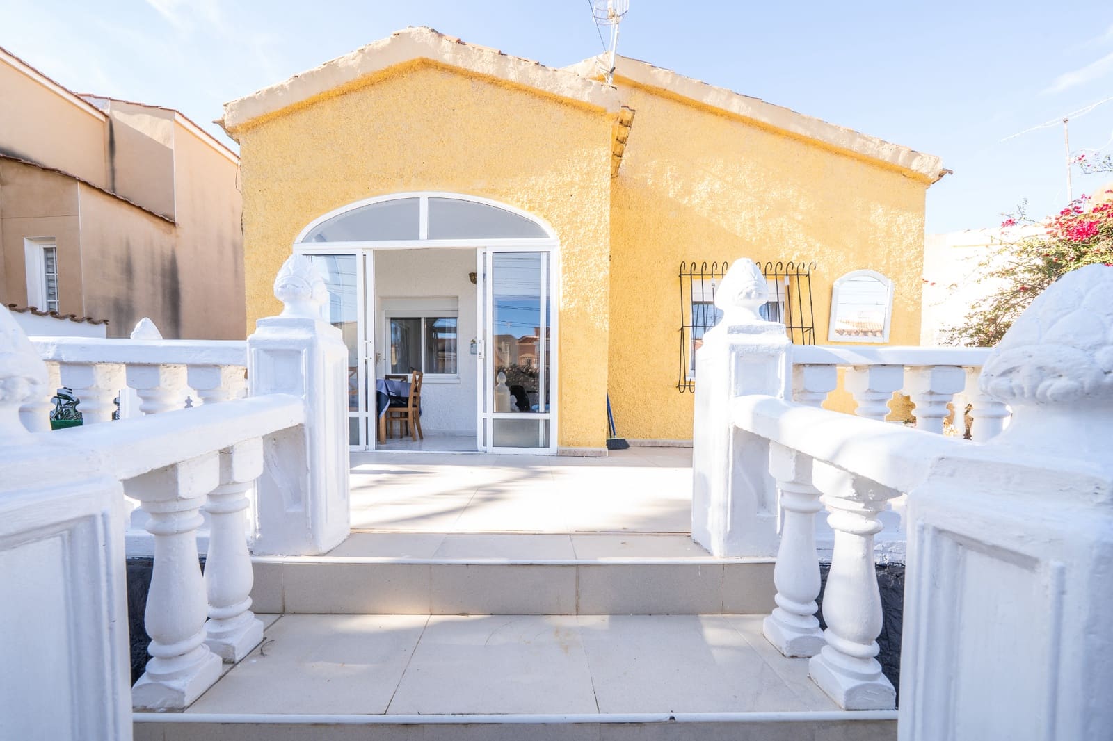 3 bedroom Villa for sale in La Marina with pool - € 184,000 (Ref: 9479402)