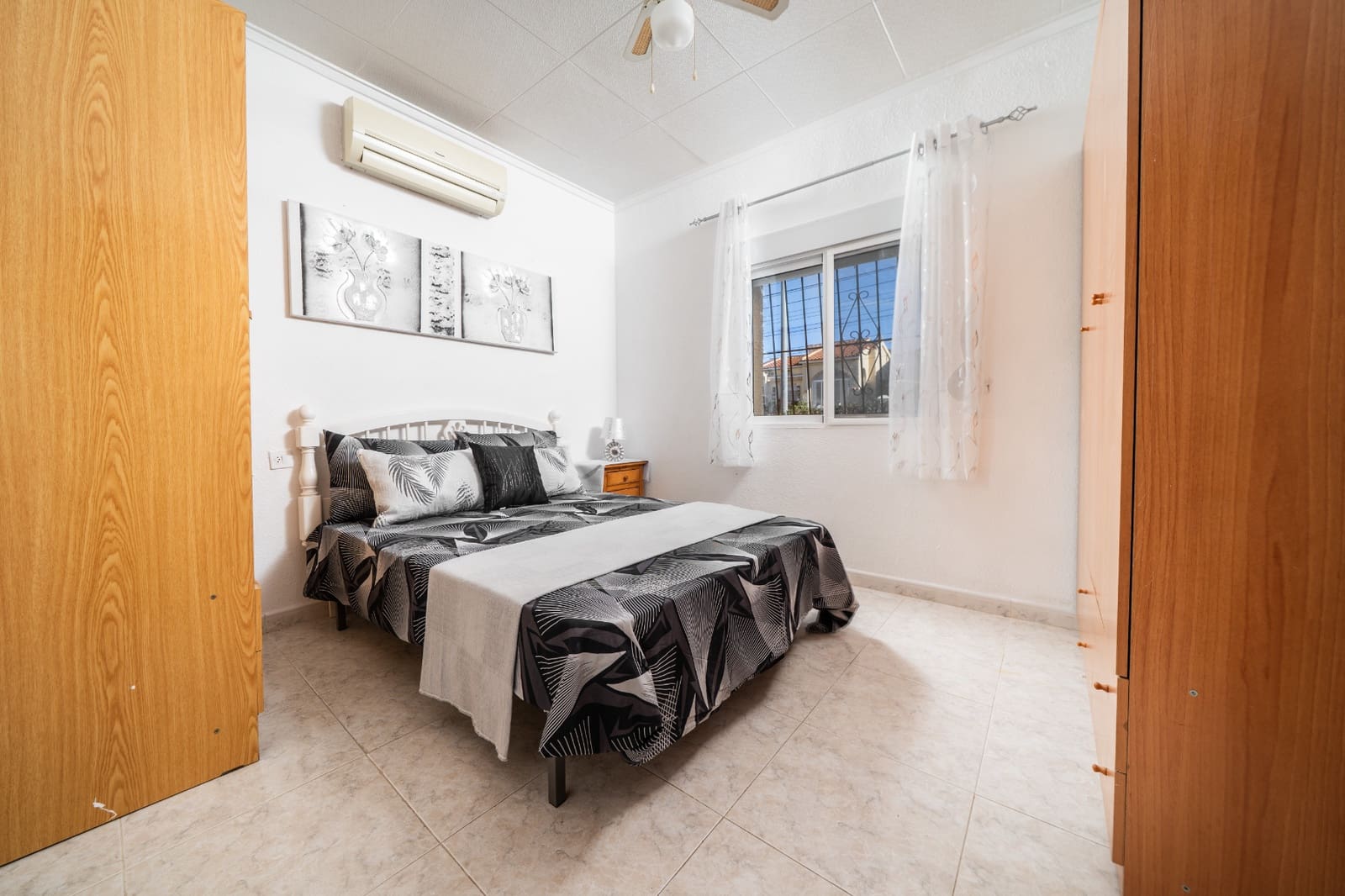 3 bedroom Villa for sale in La Marina with pool - € 184,000 (Ref: 9479402)