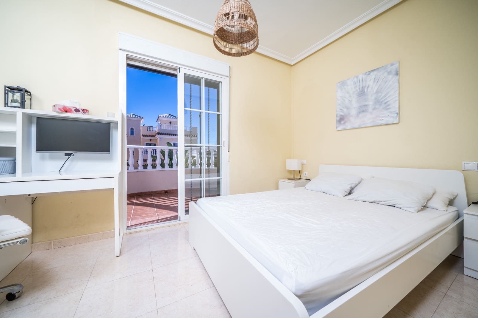 3 soveværelse Semi-Rækkehus til salg i La Marina med swimmingpool - € 219.000 (Ref: 9480661)