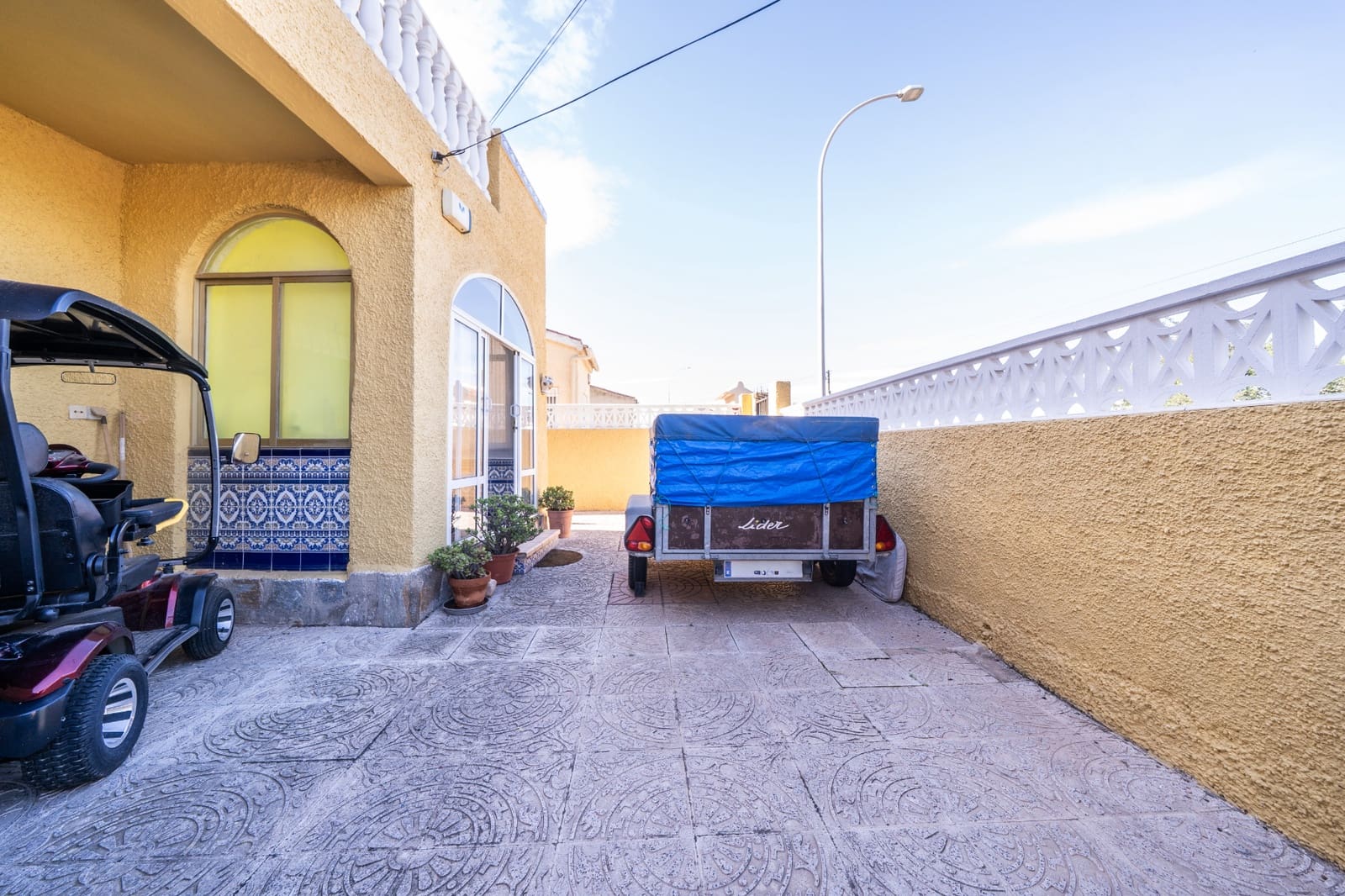 3 bedroom Villa for sale in La Marina with pool - € 198,000 (Ref: 9493935)