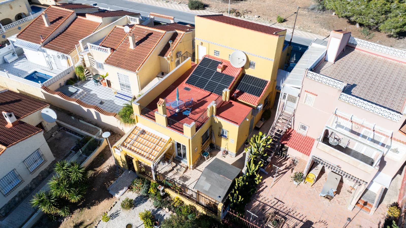 3 bedroom Villa for sale in La Marina with pool - € 198,000 (Ref: 9493935)