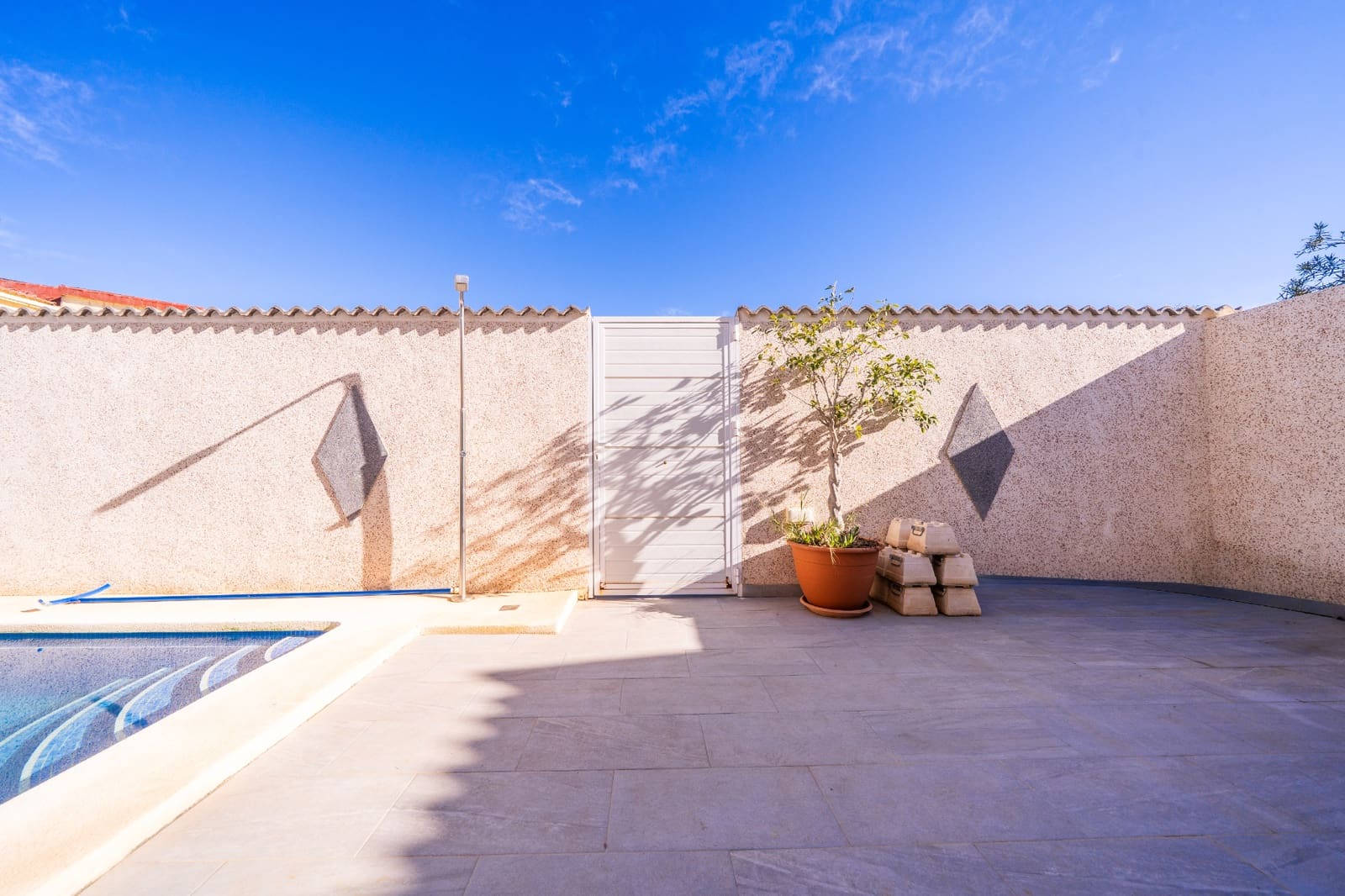 3 bedroom Villa for sale in La Marina with pool - € 265,000 (Ref: 9495562)